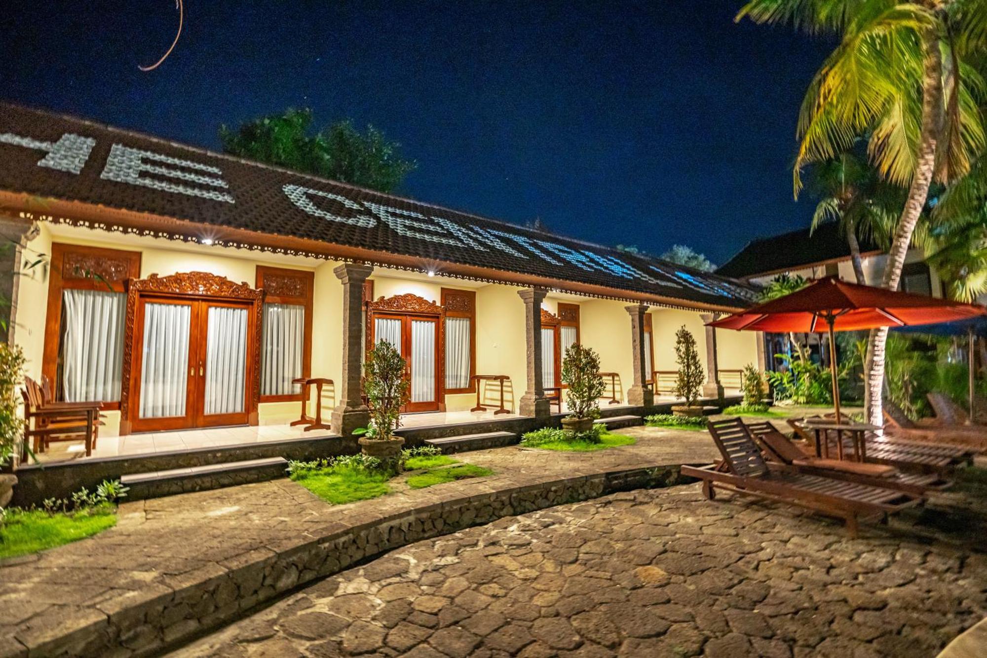 The Central Lovina Hotel & Restaurant Exterior photo